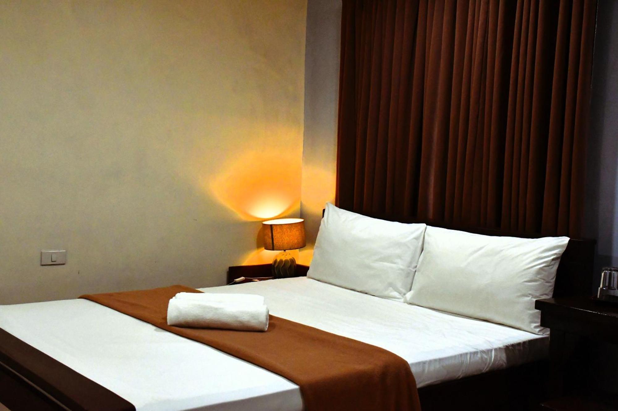 Arzo Hotel Makati Μακάτι Εξωτερικό φωτογραφία